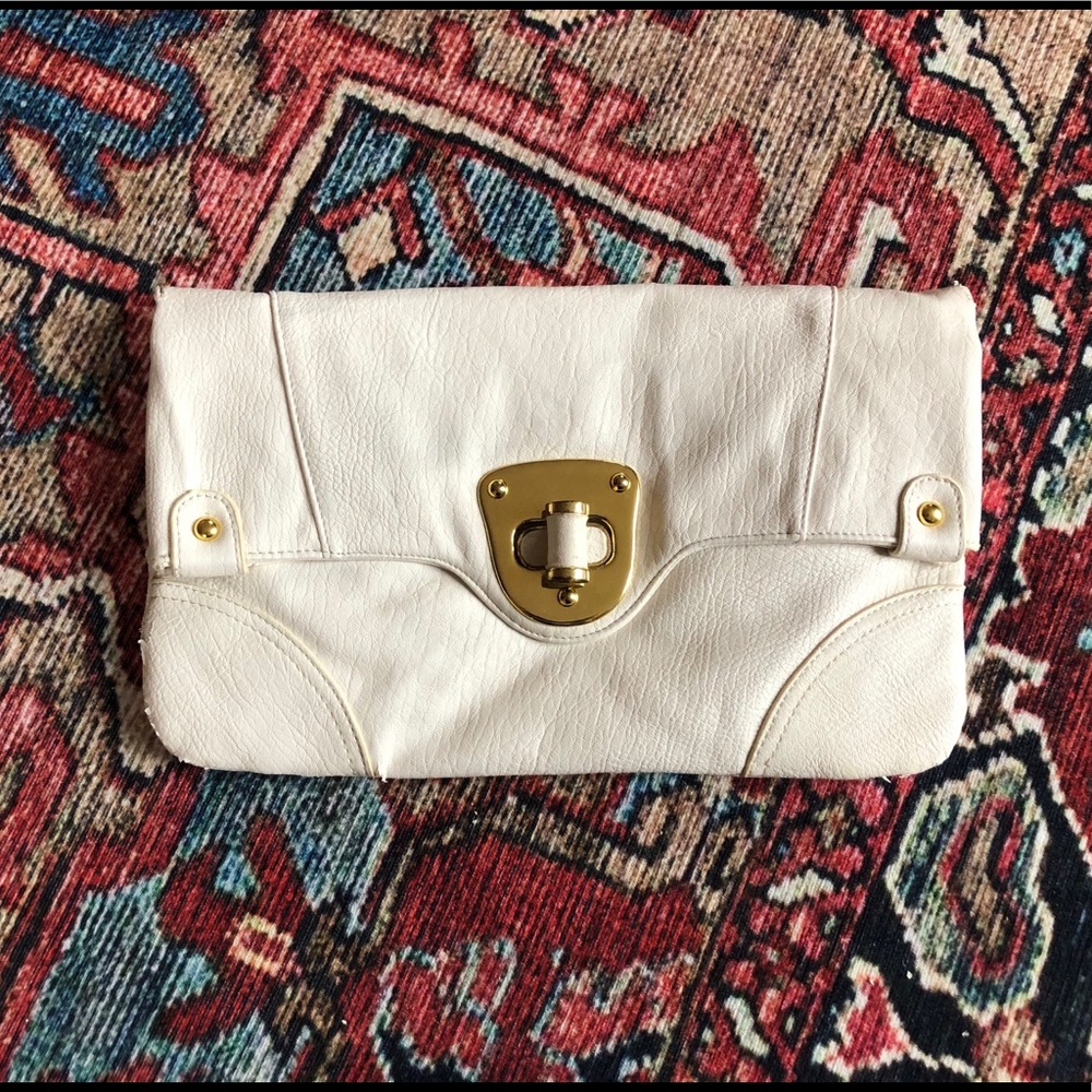White and Gold Clutch - Picture 3 of 9